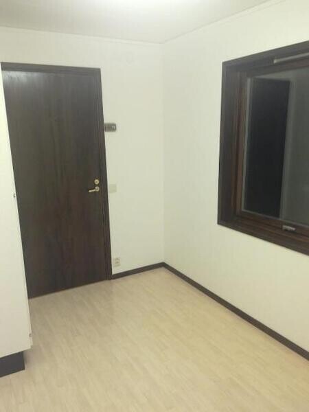 New 1 BR Unfurnished Condo w/parking in Acqua Private Residences