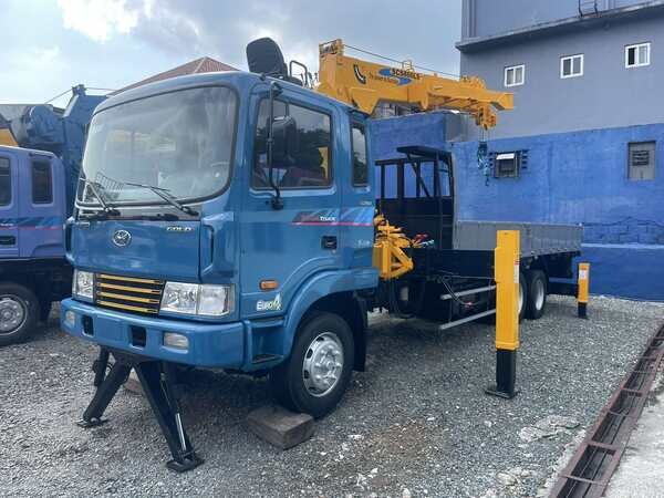 For Sale: 7 Tons Hyundai 10-wheeler Boom Truck