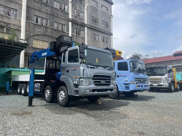 For Sale: Hyundai18 Tons Boom Truck/ Cargo Crane Truck