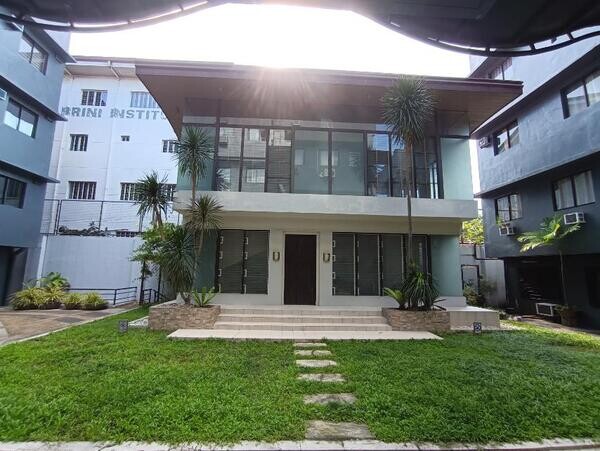 Condominium for SALE and RENT behind FEUNRMF Quezon City 