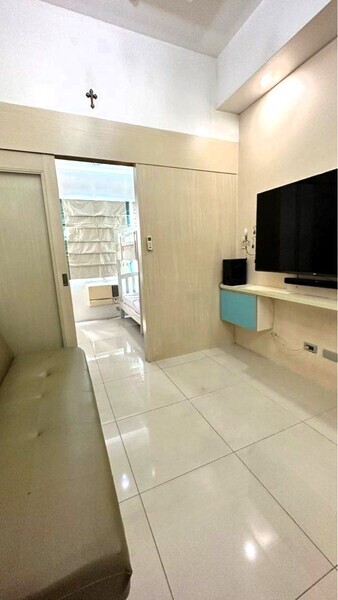Condo Unit For Rent - 35th Floor at Berkeley Residences 