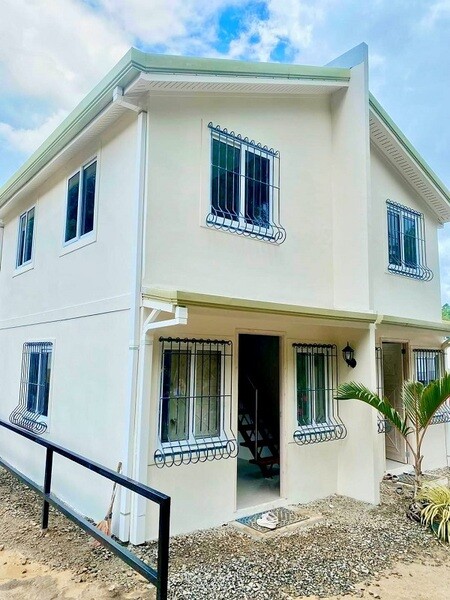 Cebu City Grand Residences House PAG IBIG LOANABLE CEBU CITY