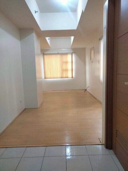 Condo Unit For Sale - 7th Floor West Tower at One Archers Place