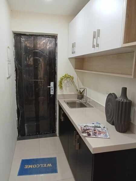 QUEZON CITY PROJECT 8 CONDO for sale near Munoz EDSA and SM North