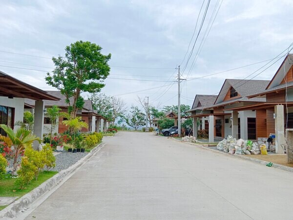 BUNGALOW BEACH HOUSE CEBU @ ADUNA DANAO