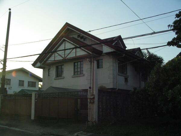 Two-Storey House For Rent In Mindanao Avenue, Quezon City