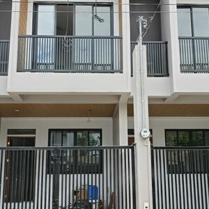 Las Pinas townhouse for sale 3-bathroom in Dao St Pilar Village | PostAds PH