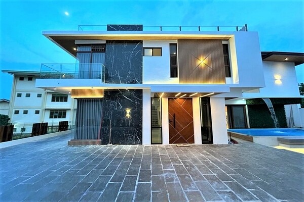 Cebu 48M Brandnew House and Lot with Swimming Pool in Vista Grande