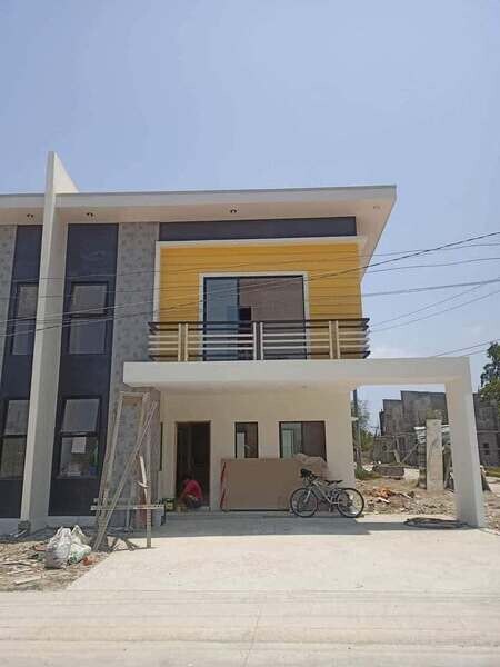 Cebu 9.8M 2 Storey Duplex House and Lot for SALE in Breeza Lapu2x