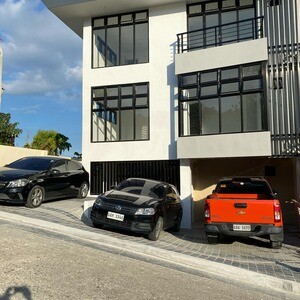 25M 3Storey Overlooking Brandnew House and Lot with Swimming Pool | PostAds PH