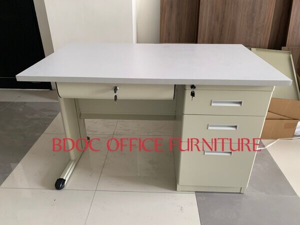 Office Free Standing table 