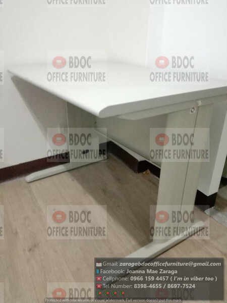 FREESTANDING OFFICE TABLE / OFFICE PARTITION / OFFICE FURNITURE