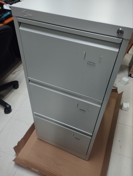 Vertical Steel filing cabinet  3 layer drawer with divider.