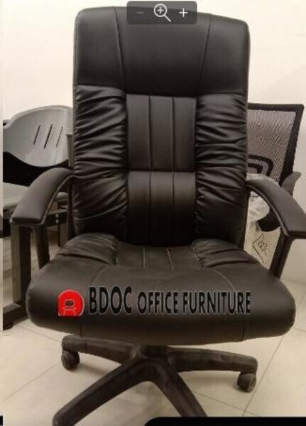 LEATHERETTE EXECUTIVE OFFICE CHAIR