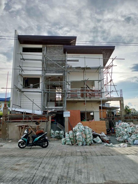 14.3M Single Attached House and Lot in Corona Del Mar Talisay