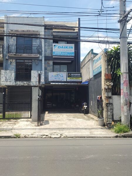 Commercial townhouse for sale
