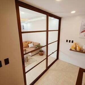 Stunning Townhouse Available for Sale in Paranaque City | PostAds PH