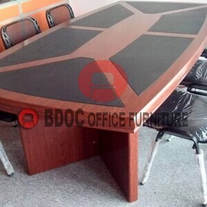 Conference Table good for 8-10 Seaters | PostAds PH