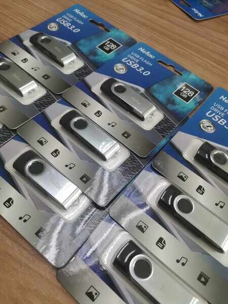 Netac USB 3.0 128GB Flash Drive