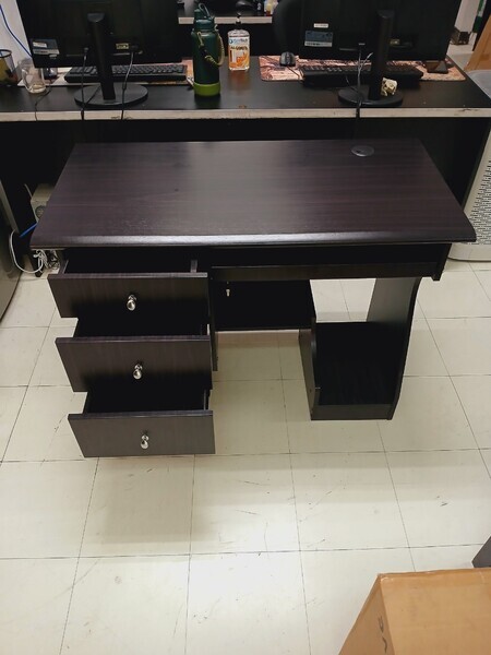 Computer Study Table | PostAds.ph