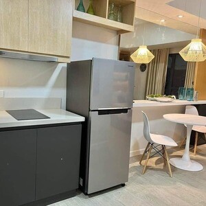 LUXURY OVERLOOKING CONDO LAHUG CEBU CITY 128 NIVEL HILLS | PostAds PH