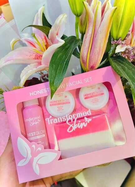 Honest Glow Rejuvenating Facial Set with Freebies Beauty Package All Sk