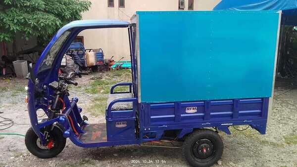 For Sale: Standard Cargo with Cage