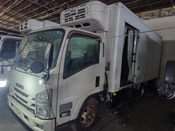 ISUZU ELF NSEIRES FREEZER VAN