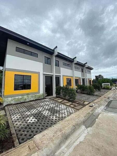Affordable House for Sale in Laguna bae 