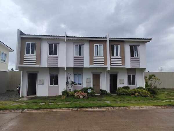 1.7M 2Storey Townhouse and Lot in Richwood Homes Toledo City