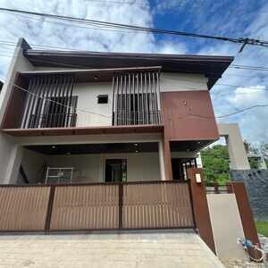 24.8M Brandnew House and Lot with Swimming Pool in Metropolis | PostAds PH