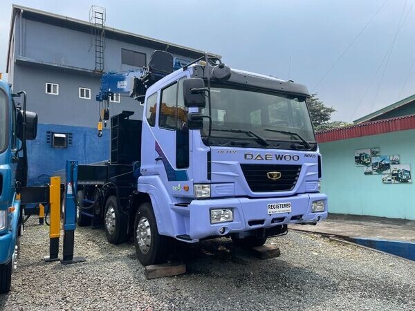 14 Wheeler Daewoo 15 Tons Boom 