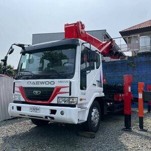 6-wheeler Daewoo 45 meters Man Lift | PostAds PH