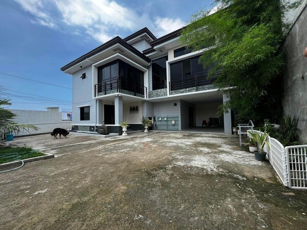 15M Overlooking Fully Furnished House and Lot with Roof Deck in Linao T