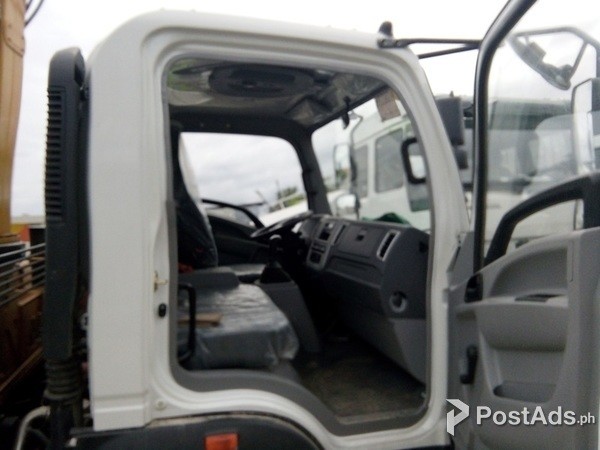 HOMAN SINOTRUK BOOM TRUCK H3 AND 6 WHEELER 3.2 TONS EURO4 BRAND NEW