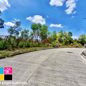 Overlooking Prime Lot for Sale in Maria Luisa Banilad Cebu City | PostAds PH