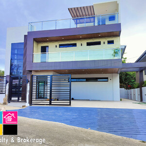 Brandnew House and Lot with Swimming Pool For Sale at Royale Cebu Estat | PostAds PH