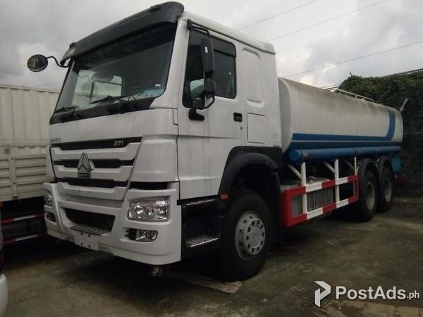 HOWO Water Tanker 20KL 10 wheeler Sinotruk