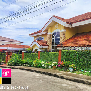 Semi-Furnished House and Lot For Sale at Royale Cebu Estates Subdivisio | PostAds PH