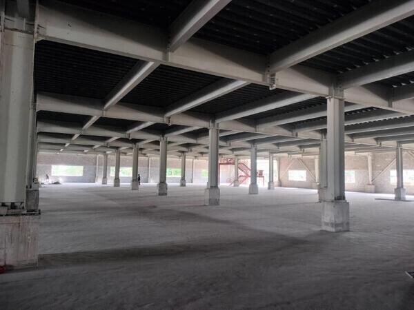 INDUSTRIAL AND COMMERCIAL SPACE FOR LEASE