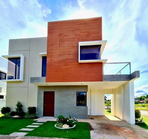 MODERN HOUSE  FOR SALE IN LILOAN CEBU