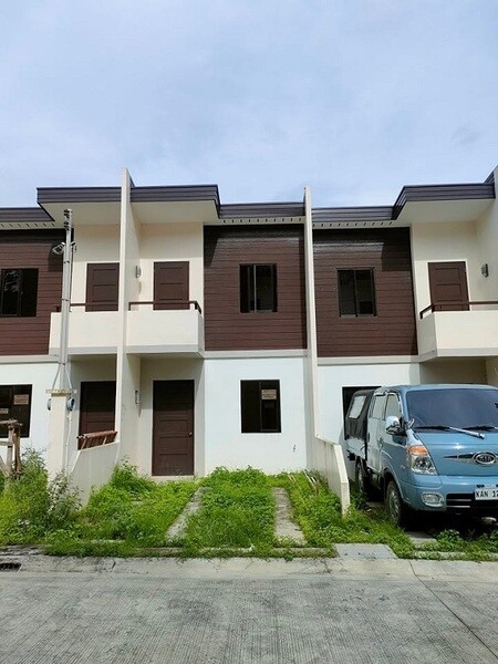 MOVE IN READY TOWNHOUSE TALAMBAN CEBU CITY 
