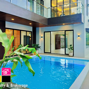 Modern Contemporary House with Swimming Pool in Royale Cebu | PostAds PH