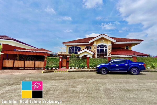Mediterranean House with Overlooking view for Sale in Consolacion Cebu