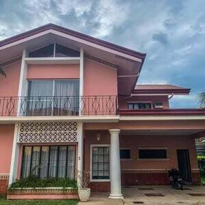 3 Bedroom House For Rent in Banilad Mandaue City Cebu near Mall | PostAds PH