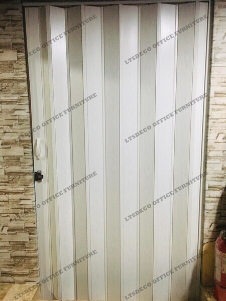 PVC ACCORDION DOOR W/ SEABIRD LOCK & KEY OFFICE FURNITURE & PARTITION