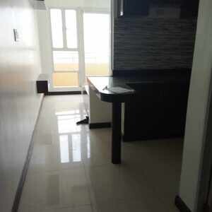 Ermita Manila Studio w/ balcony for sale near UP Mla & Robinsons Mall | PostAds PH