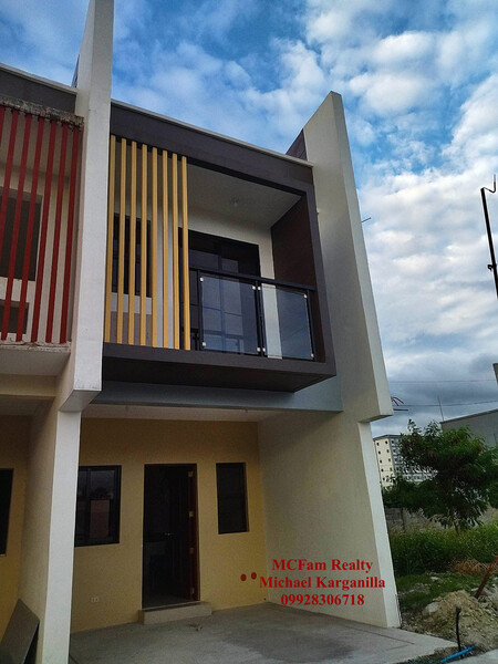 Townhouse in Valenzuela 3BR 2TB Primrose DRV