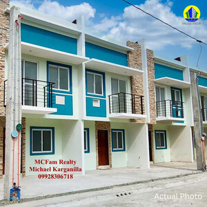 Townhouse in Valenzuela 3BR 2TB Edelweiss DHV1 | PostAds PH
