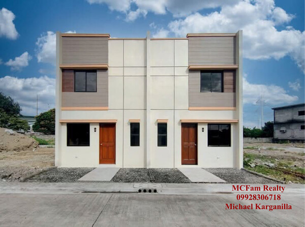 Townhouse For Sale in Meyc Bulcan 2BR 1TB Lotus